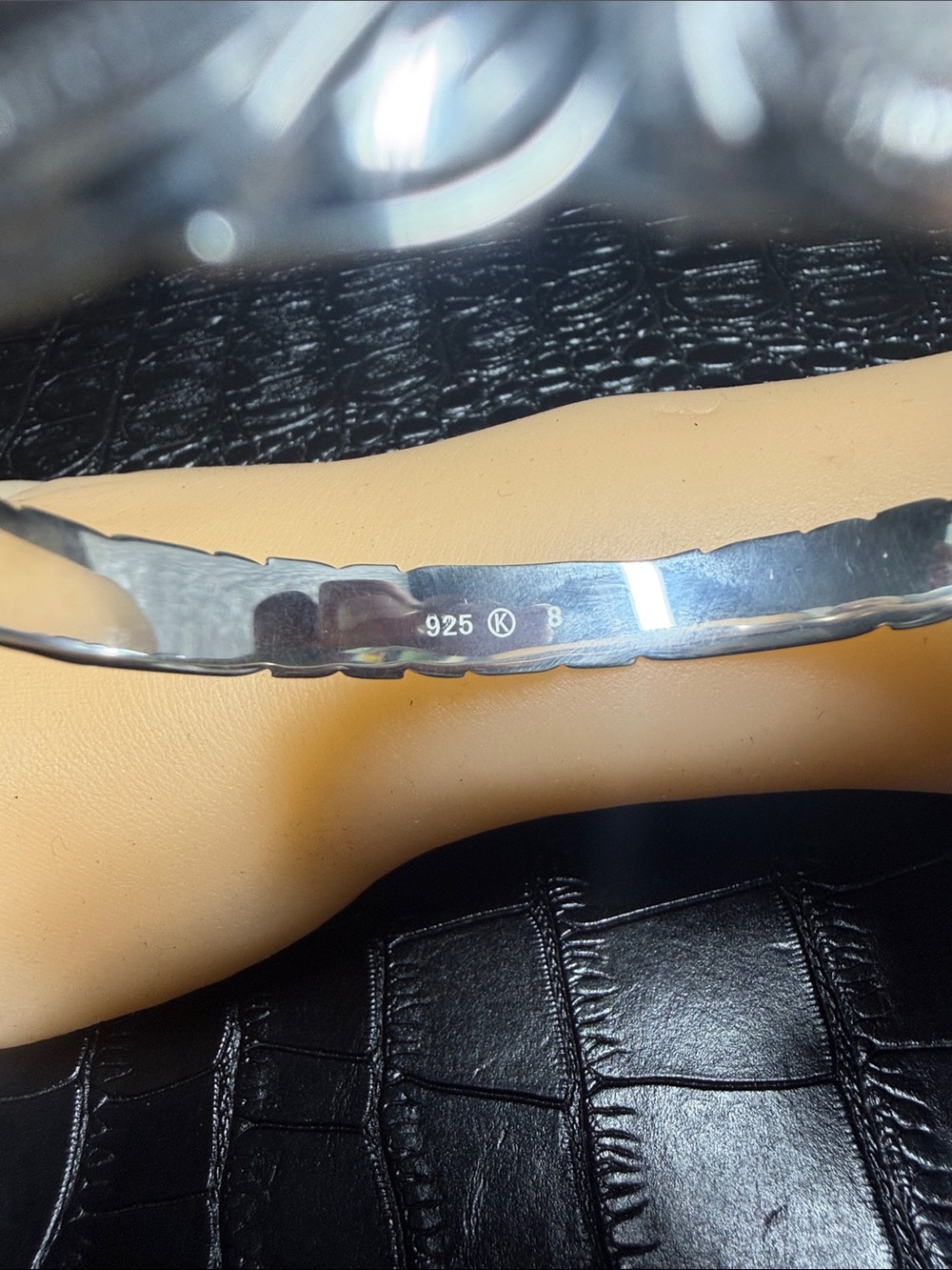 Hawaiian Sterling Silver Bangle Bracelet - Picture 4 of 9